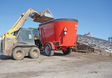 Feed mixers Kuhn VT 244