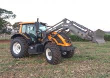 Front Loader Valtra VL 1800	