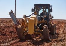 Graders Caterpillar 120 AWD
