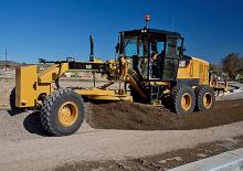 Graders Caterpillar 140 AWD