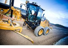 Graders Caterpillar 140M
