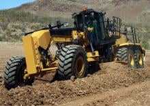 Graders Caterpillar 16M3