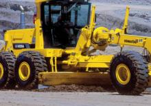 Greyderler Komatsu GD825A-2