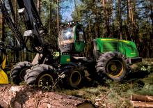 Harvesters John Deere 1070 G