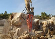 Hydraulic Breakers Promove xP 2400