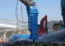 Hydraulic Breakers Okada TOP1000J