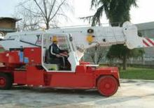 Industrial mobile cranes Valla 900 E