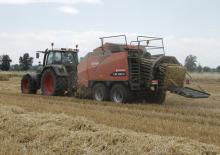 Square balers Kuhn LSB 1290 D