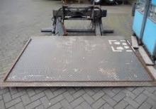 Loading platforms ZEPRO BZ 150-131