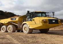Mafsallı damperli kamyonlar Caterpillar 730