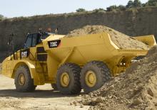 Mafsallı damperli kamyonlar Caterpillar 735C