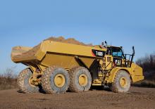 Mafsallı damperli kamyonlar Caterpillar 740B