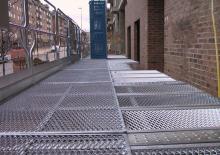 Mast Climbing Work Platforms Elevadores Alher PM 200
