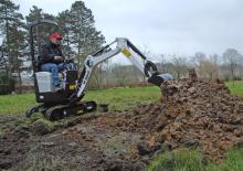 Mini Excavators Bobcat E08