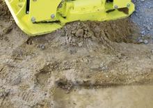 Montajlı yüzey vibratörleri Ammann ACA 5546