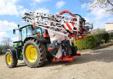 Mounted Field Sprayers Kuhn Deltis 2