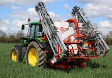 Mounted Field Sprayers Kuhn Deltis 2