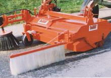 Mounted Sweepers Bugnot BR 120