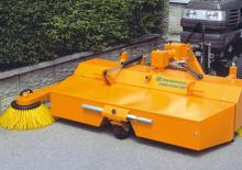 Mounted Sweepers Wiedenmann CombiClean 2600
