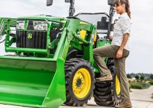Municipal Tractors Front Hitch John Deere 3038 E