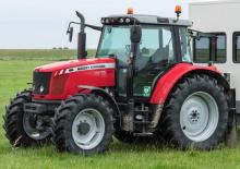 Municipal Tractors Front Hitch Massey Ferguson MF 6470