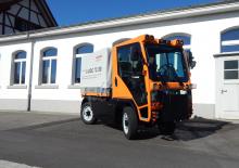 Municipal Tractors Front Hitch Ladog T 1150 Compact