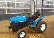 Municipal Tractors Front Hitch New Holland TC 21 D