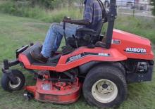 Municipal Tractors Front Hitch Kubota ZD 28