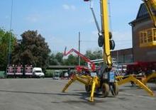 Crawler Articulating Boom Lifts Basket Spider 25 D