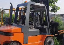 Ön forkliftler dizel Lugli 505 E