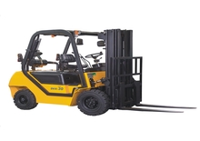 Ön forkliftler dizel OM DVX 20 FC
