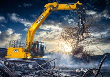 Paletli ekskavatörler JCB 220X LR