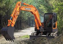 Paletli ekskavatörler Doosan DX 80 R