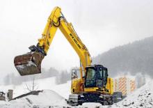 Paletli ekskavatörler New Holland E230C SR