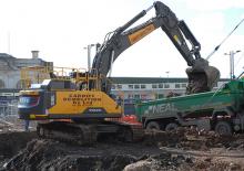 Paletli ekskavatörler Volvo EC380EL
