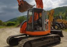 Paletli ekskavatörler Fiat-Hitachi EX 135 UR