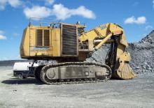 Paletli ekskavatörler Komatsu H285S