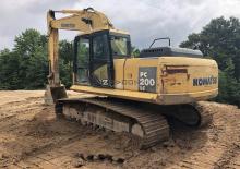 Paletli ekskavatörler Komatsu PC200LC-7
