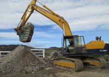 Paletli ekskavatörler Komatsu PC300LC-3