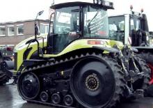 Paletli traktörler Challenger MT735