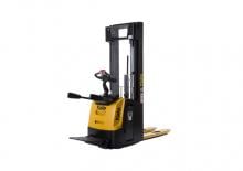 Pallet Stackers Stand Up Rider Platform Yale MS16X-IL 