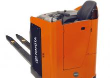 Pallet Trucks Sit Down Rider Toyota LRE200