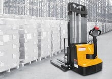 Walkie Stackers TCM STW12T-B