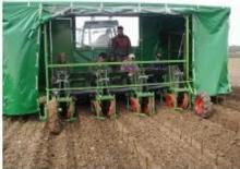 Planting machines Basrijs Deep planter 280 with rotating slotdigger axle