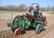 Planting machines Basrijs Discplanter with conveyer belt