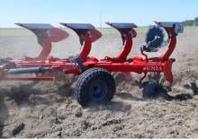 Ploughs Unia Ibis MS 4 Corn