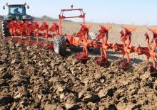 Ploughs Kuhn Vari-Challenger OL 9E NHS + ZXL 