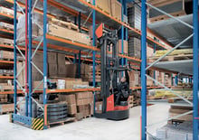 Reach Trucks Linde R16X triplex