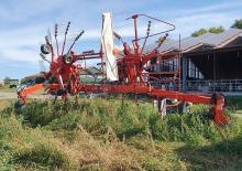 Rotary rakes Kuhn GA 8020