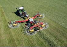 Rotary rakes Pöttinger Top 1252 C 